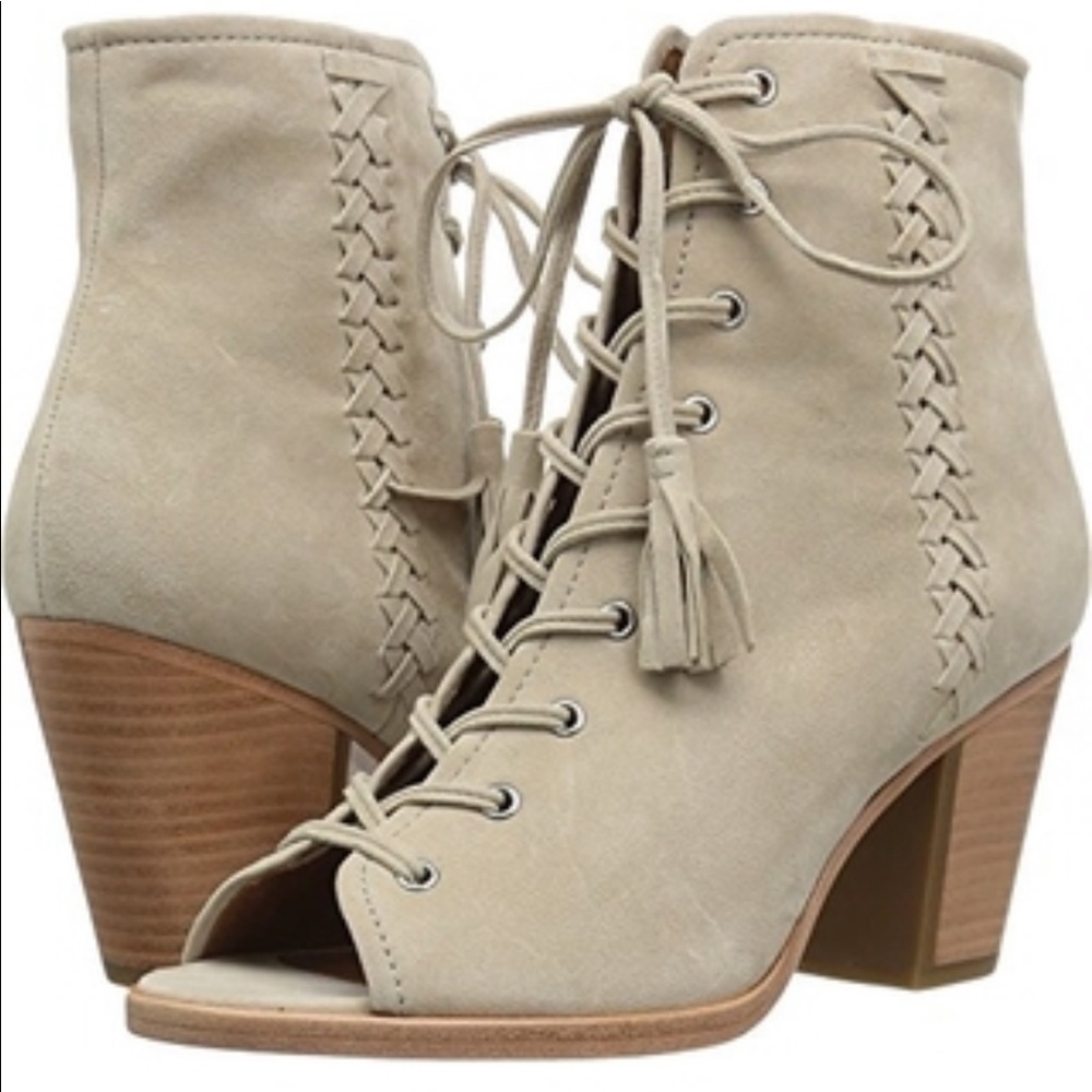 Never Worn Frye Dani Whipstitch Lace Boots in Fawn